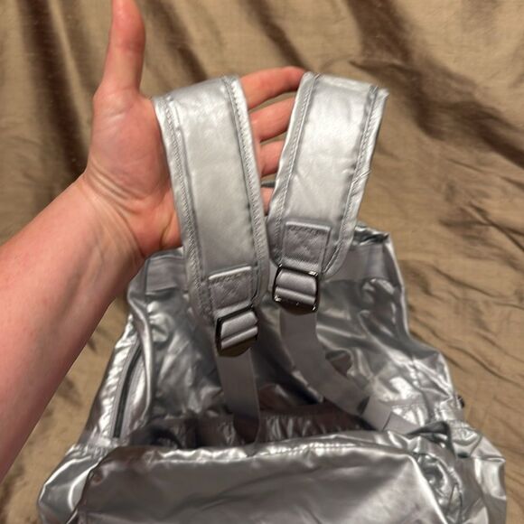 lug Packable Metallic Silver Backpack With So Many Pockets! - Picture 7 of 12